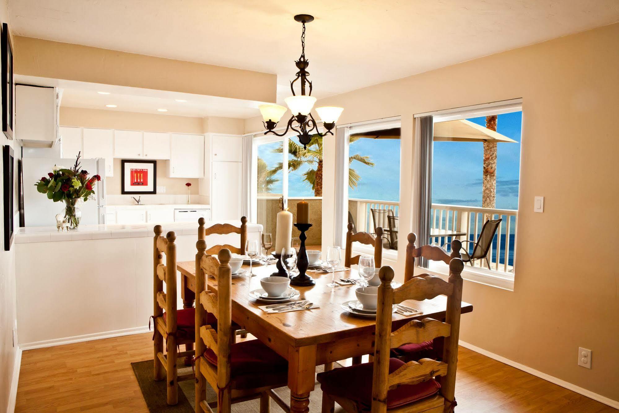 Beachwalk Villas คาร์ลสบัด ภายนอก รูปภาพ