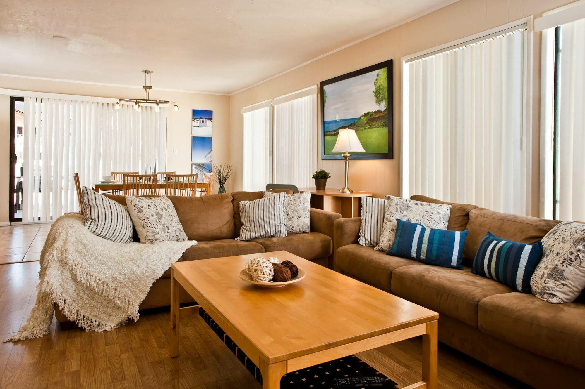 Beachwalk Villas คาร์ลสบัด ภายนอก รูปภาพ